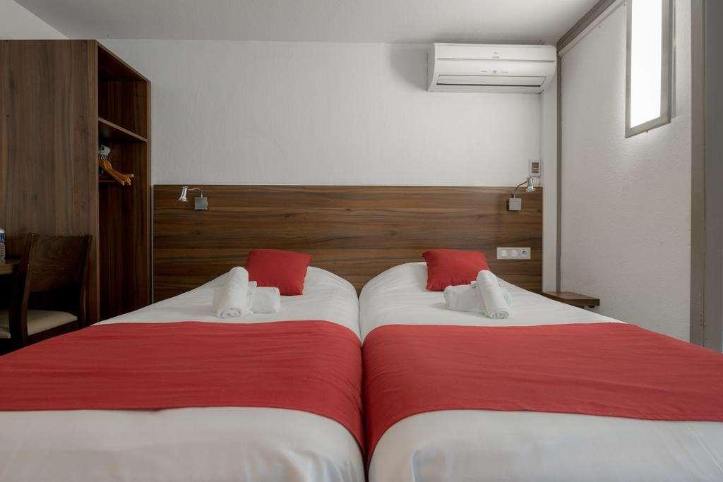 Brit Hotel Plaisance A9/A61 Narbonne Bilik gambar