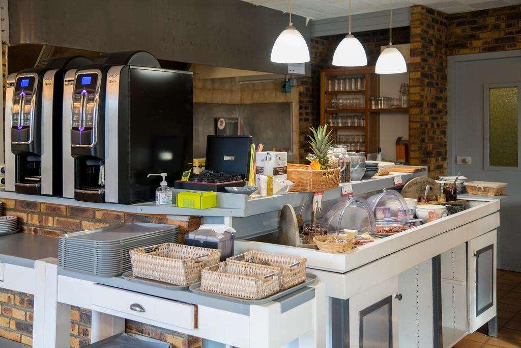 Brit Hotel Plaisance A9/A61 Narbonne Restoran gambar