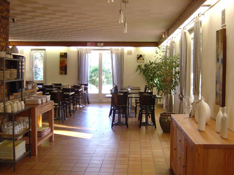 Brit Hotel Plaisance A9/A61 Narbonne Restoran gambar